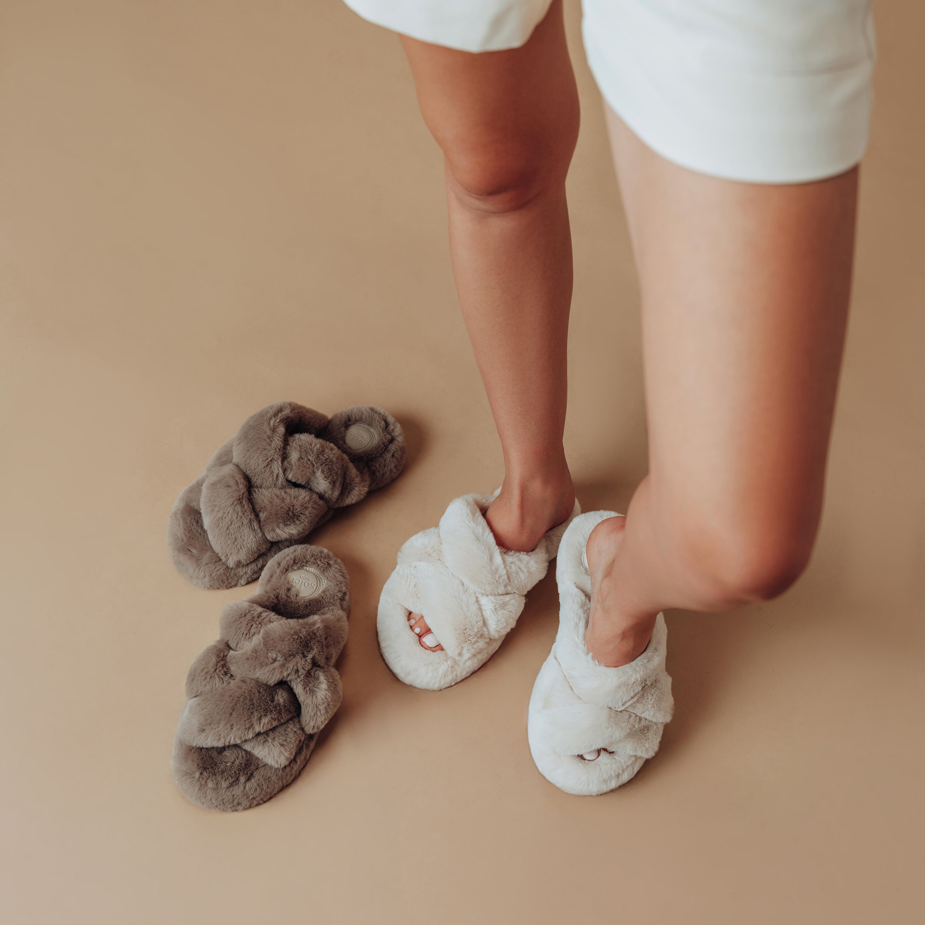 NEVIE faux fur slipper in Fog, view 3