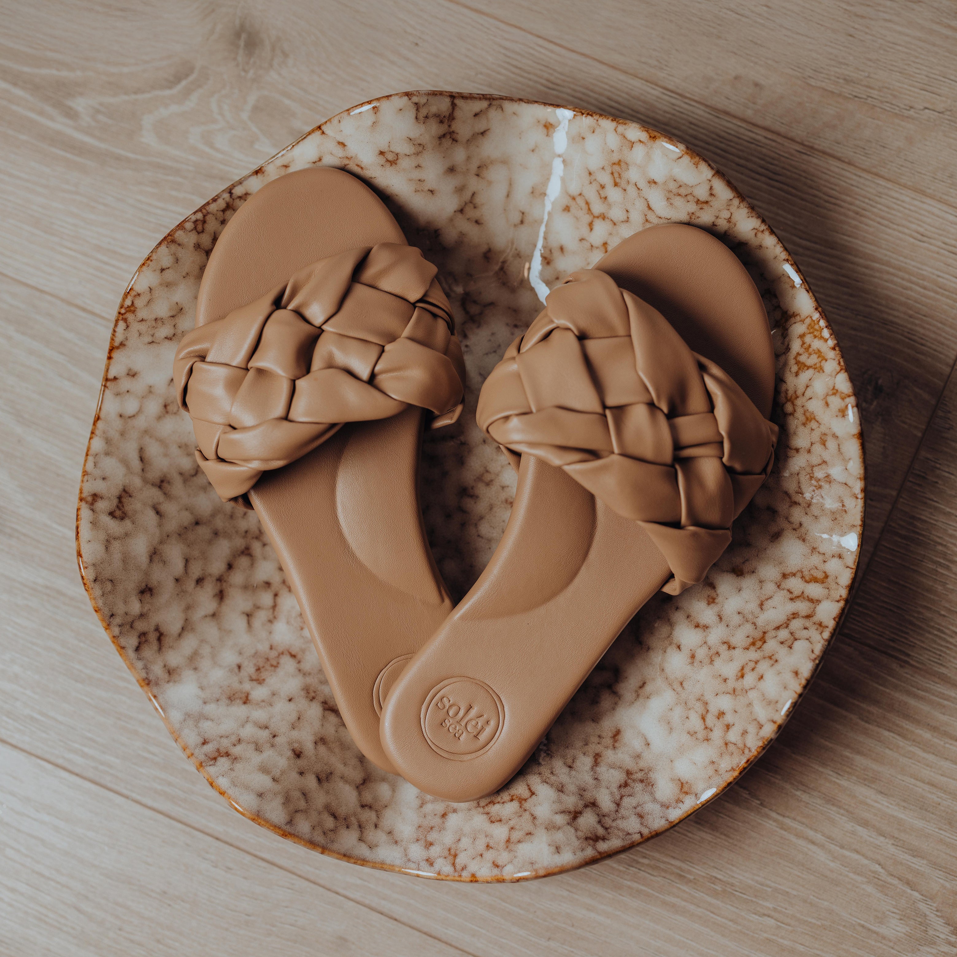 VENETTA - CAMEL