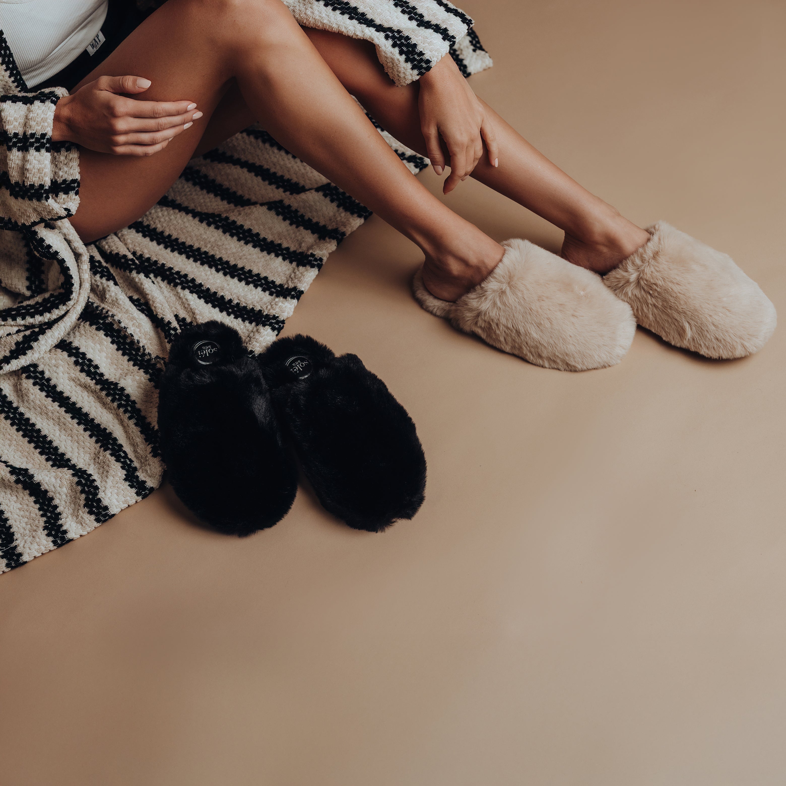 WRIGLEY SLIPPER - CREAM