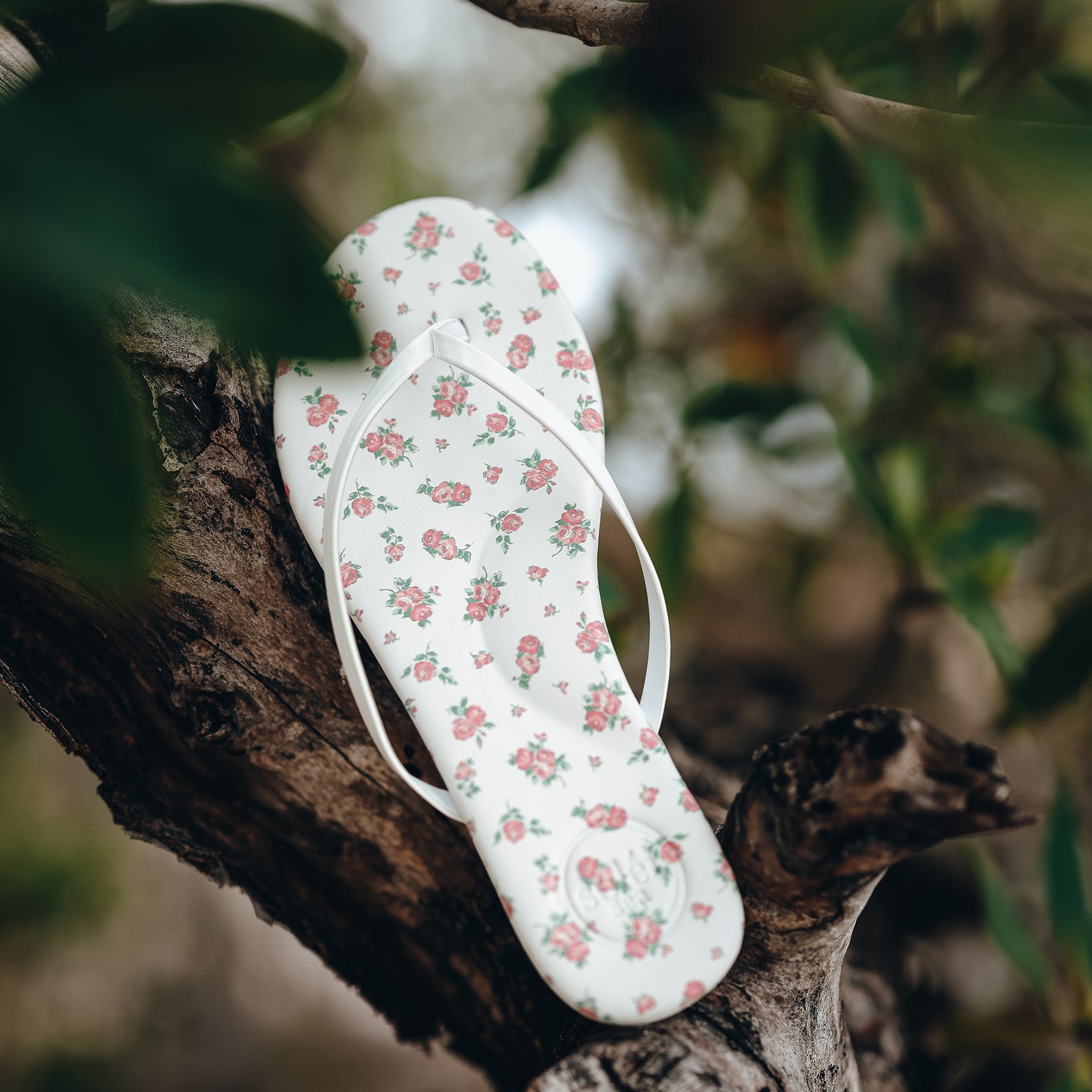 Solei Sea flip flop with floral print