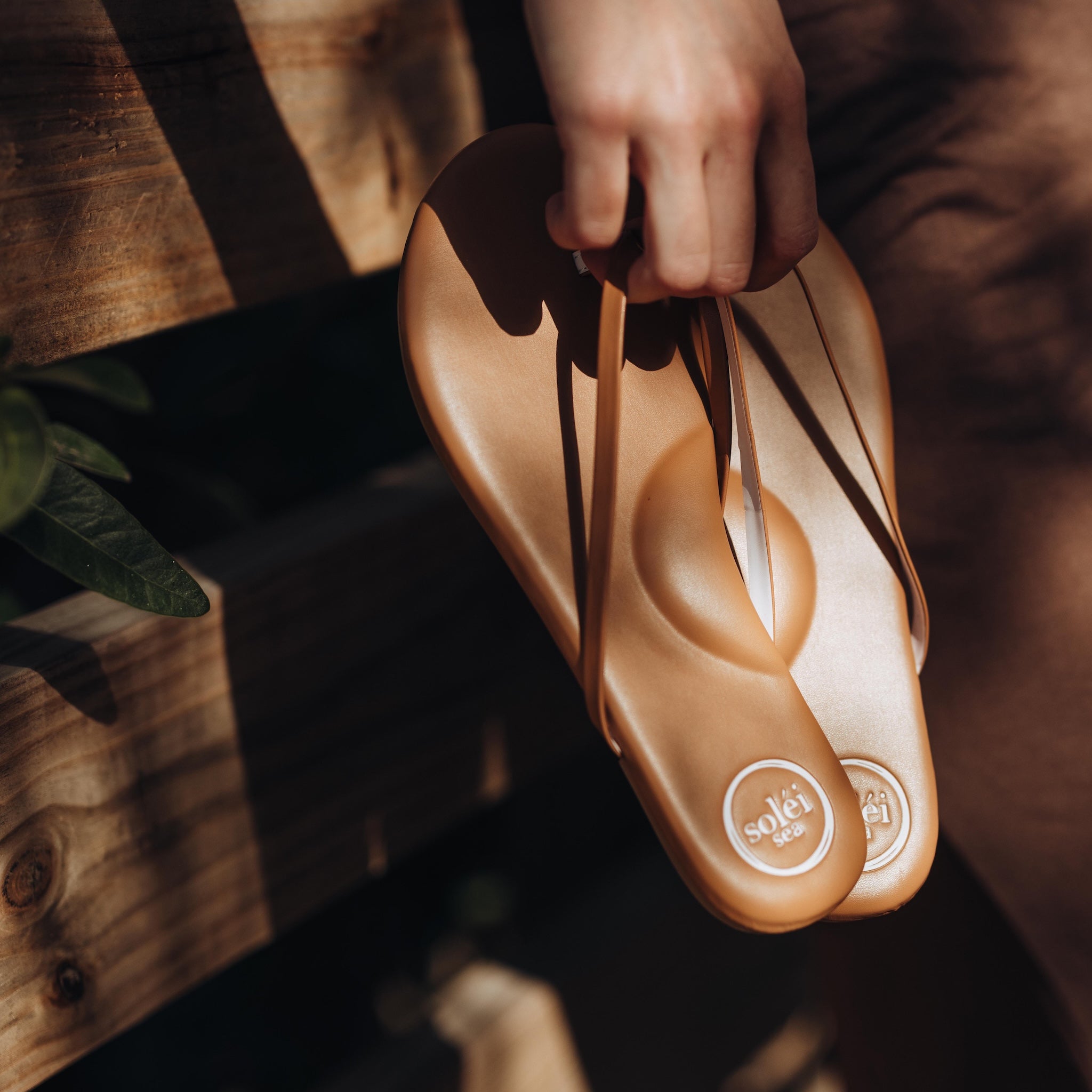 INDIE - NUDE WITH PINK